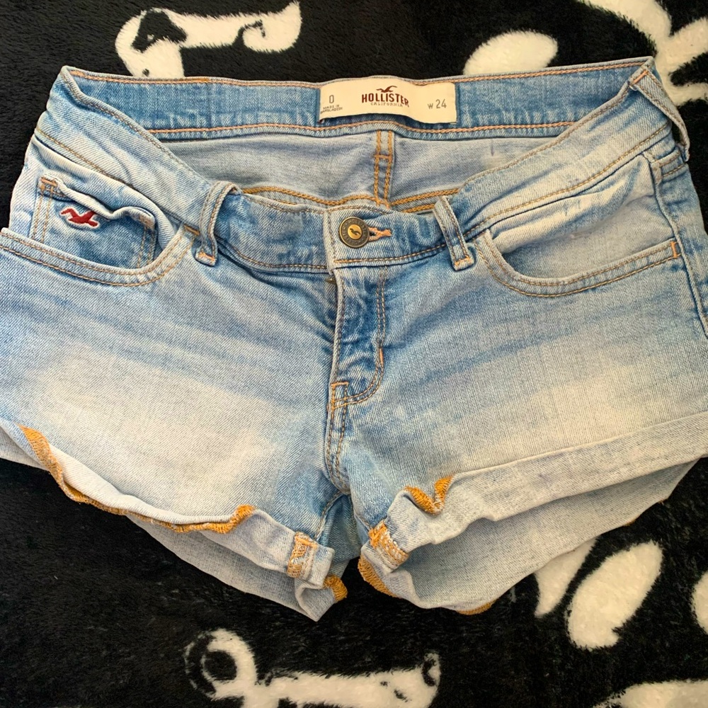 Low rise Hollister jean shorts